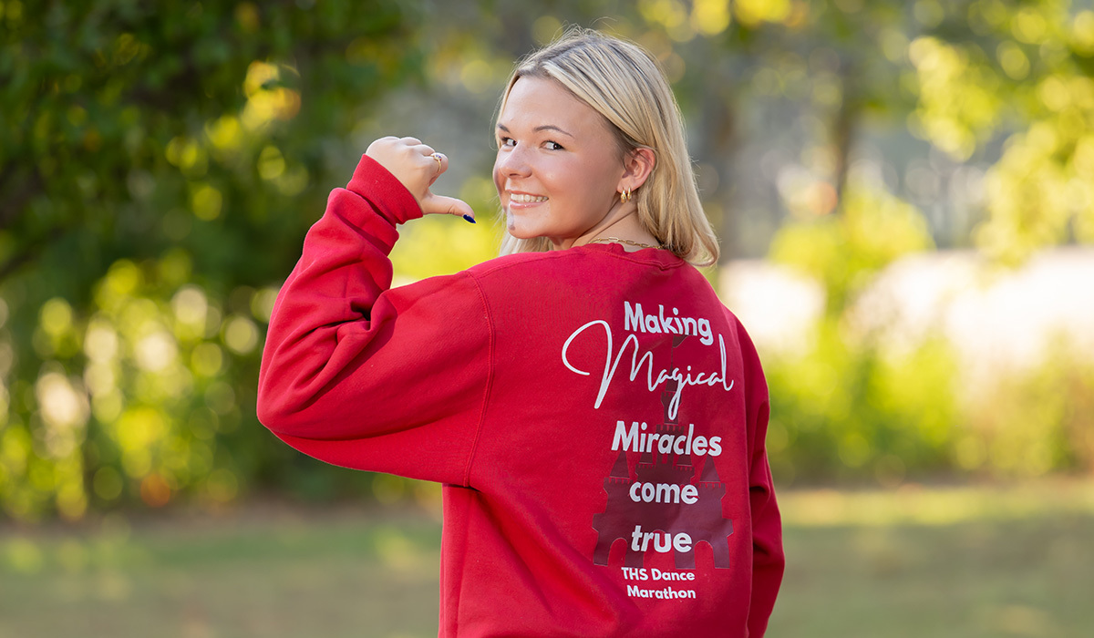 Callista Dillion, Riley Champion